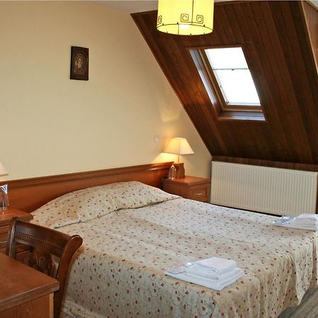 Family Hotel Zora ราซล็อก ภายนอก รูปภาพ