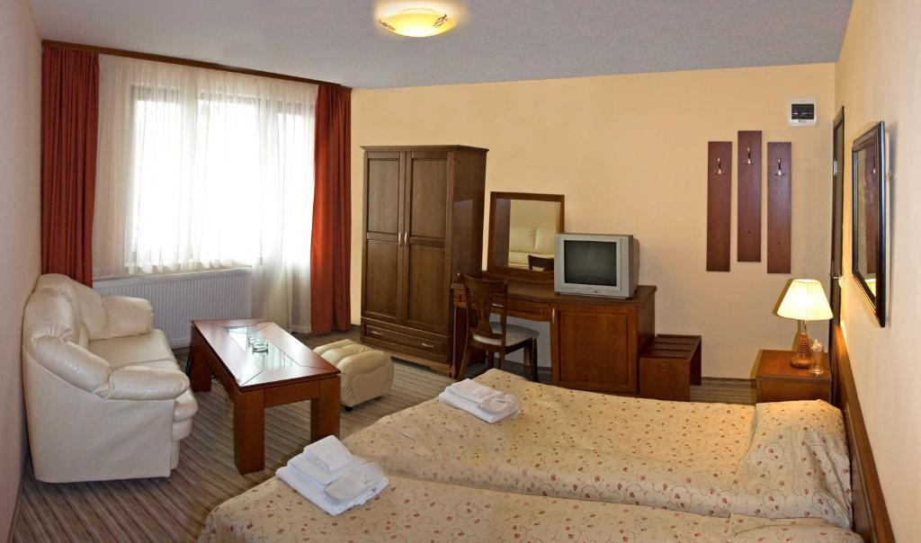 Family Hotel Zora ราซล็อก ห้อง รูปภาพ