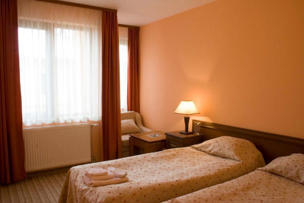 Family Hotel Zora ราซล็อก ห้อง รูปภาพ